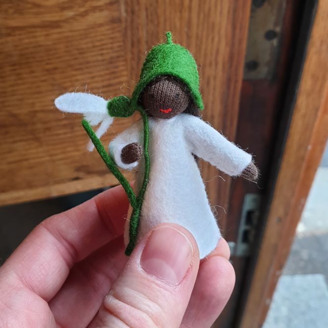 Hovedbilde Ambrosius figur snøklokke brun hud
